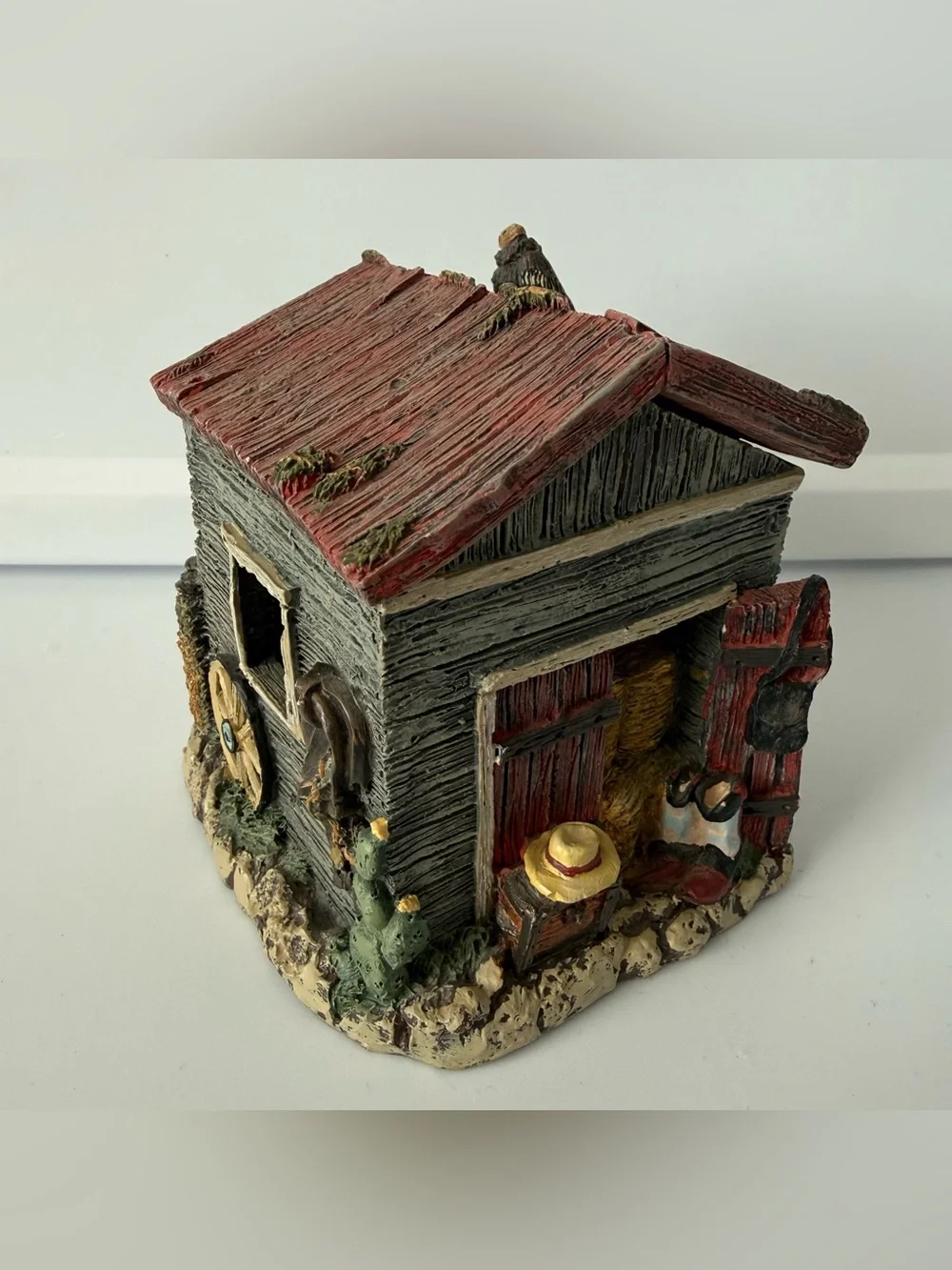 FIGI Graphics 1995 Vintage Stable Trinket Box Western Barn Removable Roof